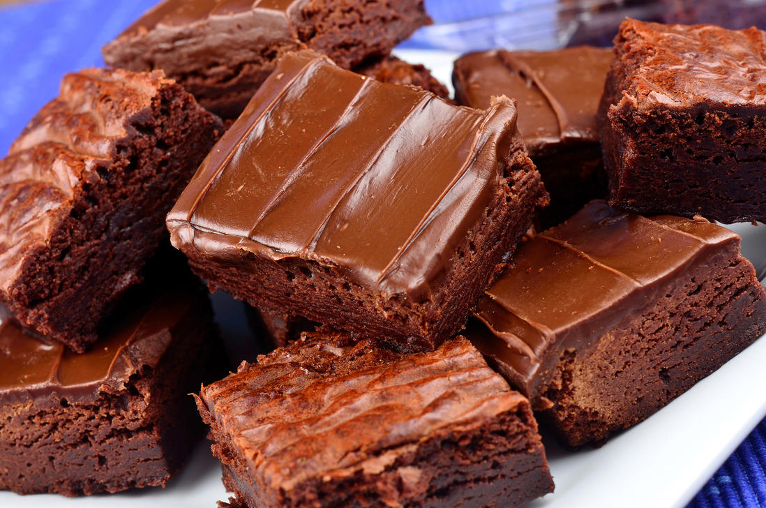 chocolate_fudge_brownies_by_thrakki-d3e7