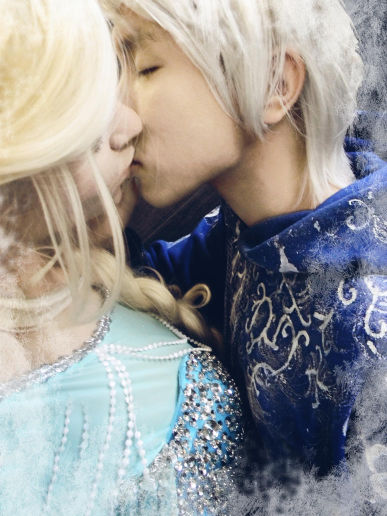 frost and cosplay Jack elsa